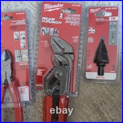 Milwaukee 11 Piece Hand Tool Set Wire Stripper + Level + Snips + Cutting Pliers