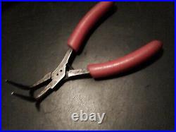 Snap-On Tools 9 assorted needle nose pliers and wire cutters